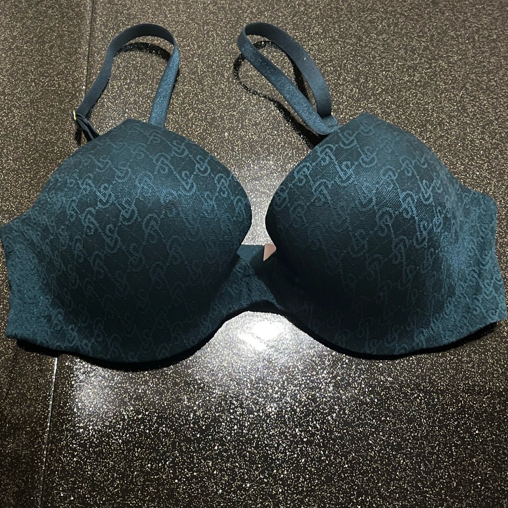 Victoria’s Secret very sexy Demi bra 34DD